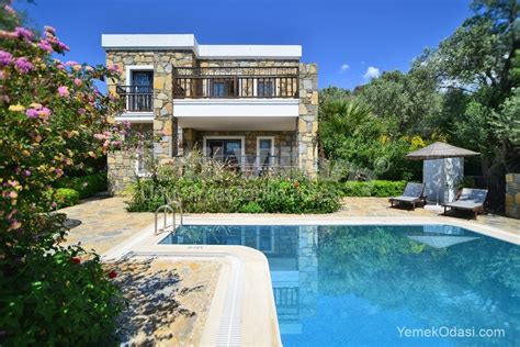 Antalyada kiralık bahçeli ev